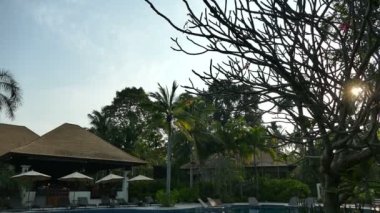 Otelde yüzme havuzu