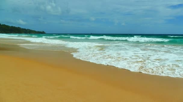 Hermosa isla de Maldivas con océano — Vídeos de Stock