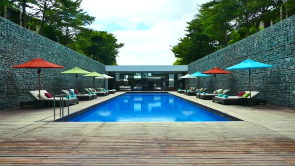 piscine à l'hôtel
