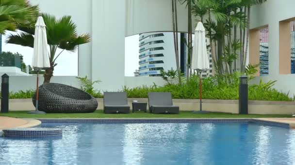 Piscina in hotel — Video Stock