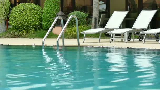 piscine à l'hôtel