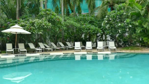 piscine à l'hôtel