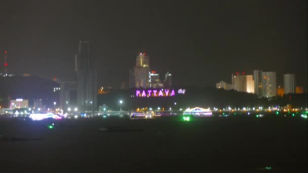 Pattaya ciudad en Tailandia por la noche — Vídeo de stock