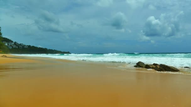 Wunderschöne Malediven Insel mit Meer — Stockvideo