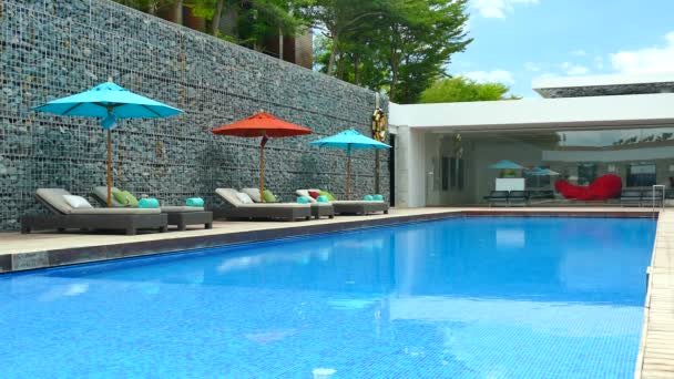 piscine à l'hôtel