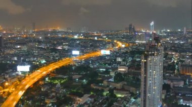 Gece şehir Bangkok Tayland