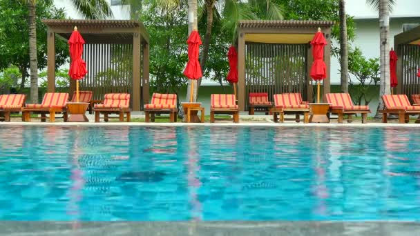 Piscina en el hotel — Vídeos de Stock