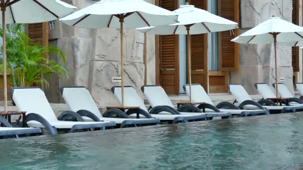 piscine à l'hôtel