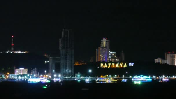 Pattaya ciudad en Tailandia por la noche — Vídeo de stock
