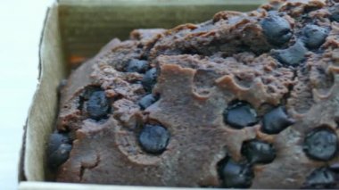 Kağıt çikolatalı kek