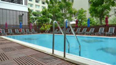 Otelde yüzme havuzu