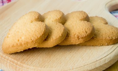 İnce saplı güzel pembe çiçekler