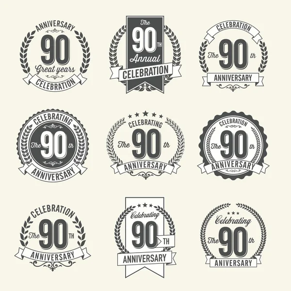 Conjunto de Emblemas de Aniversário Vintage Celebração do Ano 90. Preto e branco . — Vetor de Stock