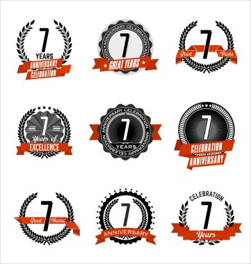 Vintage yıldönümü rozetleri siyah ve kırmızı 7 yıl kutlamaları