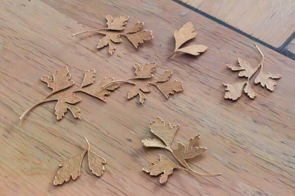 Обрезка бумаги, орнамент, дизайн и модель резки с помощью режущего плоттера для профессиональной деятельности или отдыха