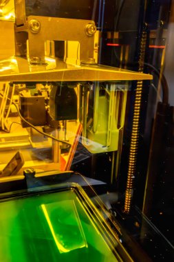 İç sergi salonunda 3D reçine yazıcısı