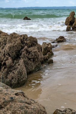 Brittany 'nin Fransa' daki resmi, granit, deniz, kara