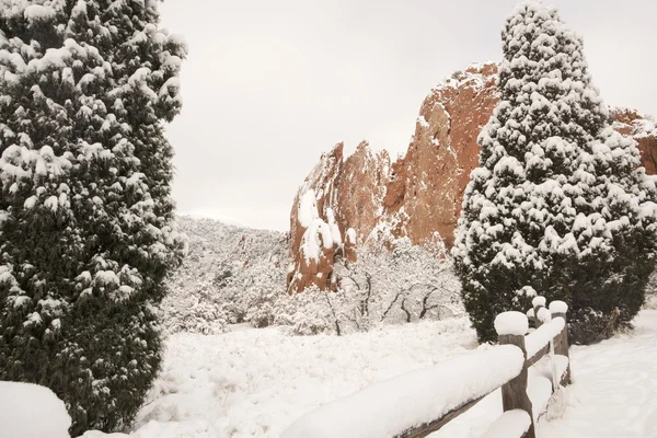 Neve no Jardim dos Deuses — Fotografia de Stock