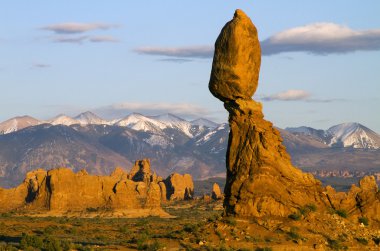 Dengeli Rock ve La Sal dağlar