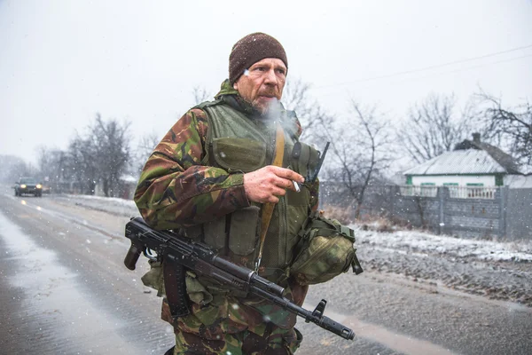 Soldat en patrouille — Photo