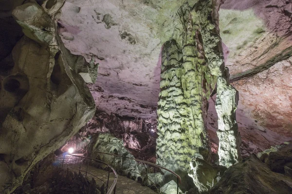 Big stalagnate in cave — Stock Photo, Image