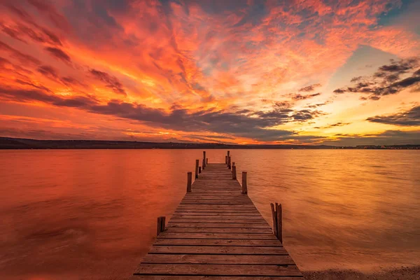 Exciting Colorful Sunset View Shore Wooden Pier — Stock Photo, Image