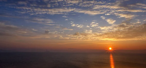 Vue Panoramique Eveil Une Incroyable Sensation Lever Soleil Dans Mer — Photo