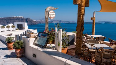 Ege Denizi'ndeki Santorini Adası. Yunanistan. -20 Temmuz 2015.