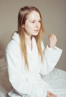 Kadın. Güzel kız banyo mükemmel cilt sonra. Cilt Bakımı. Genç cilt