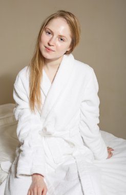 Kadın. Güzel kız banyo mükemmel cilt sonra. Cilt Bakımı. Genç cilt