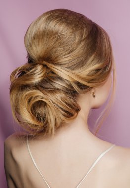 Düğün için güzel gelin saç modeli