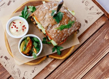 taze sebze ile sandviç