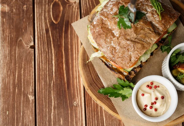 taze sebze ile sandviç