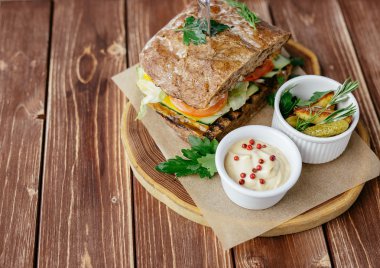 taze sebze ile sandviç