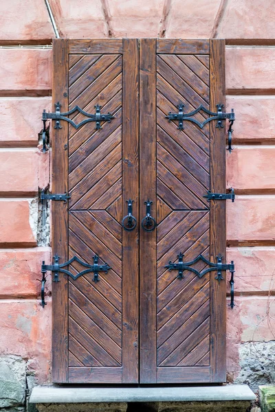Old wooden door, the city of Lviv. — Stock Photo, Image