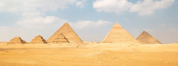 Vista Panorâmica Das Grandes Pirâmides Egípcias Gizé Egito — Fotografia de Stock