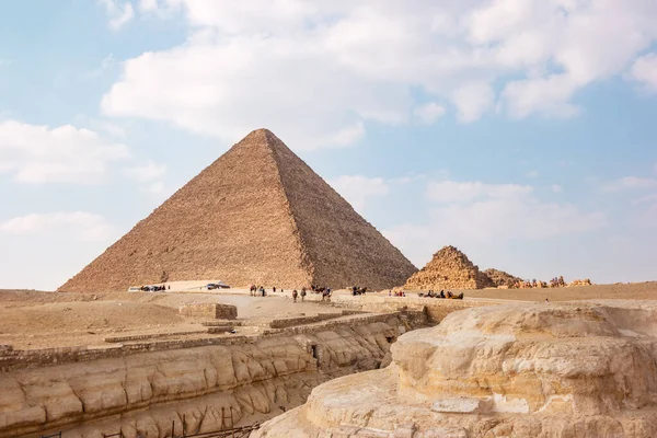 Άποψη Των Μεγάλων Αιγυπτιακών Πυραμίδων Στη Γκίζα Της Αιγύπτου — Φωτογραφία Αρχείου