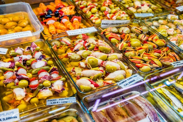Valencian Mercado Centralのオリーブのお菓子 — ストック写真