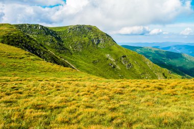 Karpat Dağları. En yüksek.