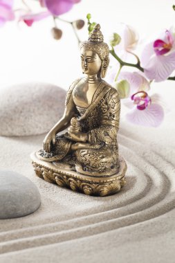 güzel Buda bronz kum çakıl çiçek