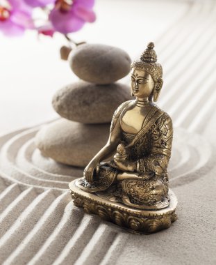 güzel Buda kum eğrileri ve pürüzsüz çakıl