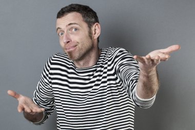 hata için dikkatsiz sorumluluk ifade 40s adam özür dileyerek