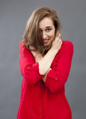 sevimli genç kadın için koruma kavramı