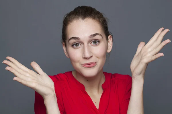 Alegre joven mujer gesto para expresar diversión emoción —  Fotos de Stock