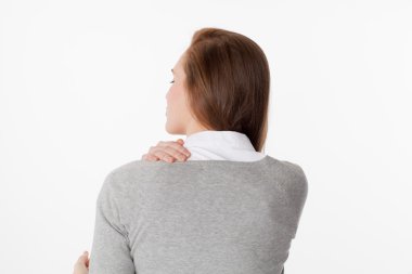 Vücut yorgunluğu ve gerginlik ile arka görünümünde 20s kadın