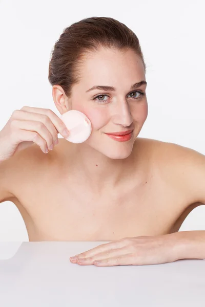 Concept of facial cleansing and powdering for healthy nude skincare — Stock Photo, Image