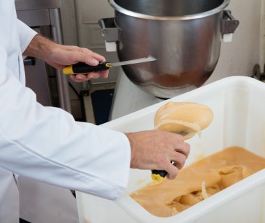 nuga uzmanlık için hazırlanıyor bal usta eller