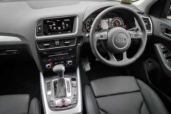 Audi Q5 2016 interior — Stock Photo, Image