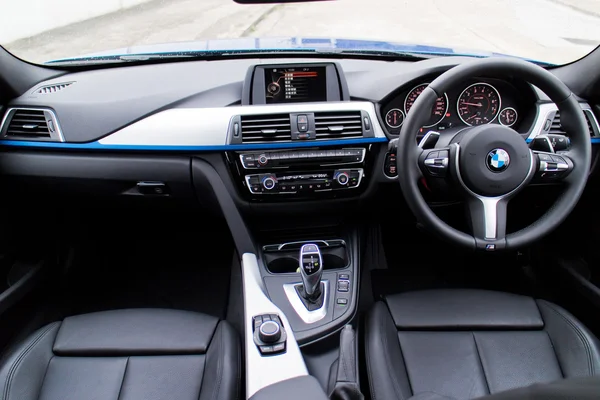 BMW 330i M balíček 2016 interiér — Stock fotografie