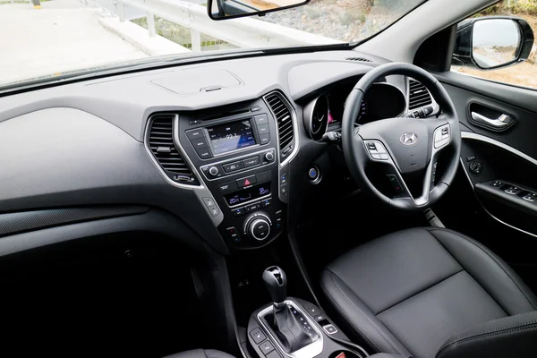 Hyundai Santafe 2017 Interior Redaktionelles Stockfoto